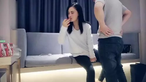 推特DOM-窒息 咖啡店女老板后续-被dom持续抽插后主动给低等员工口交