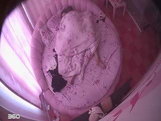 钟点炮房水滴摄像头监控TP时间算得很准的年轻情侣刚干完送外卖就来了赶紧穿上衣服 ！