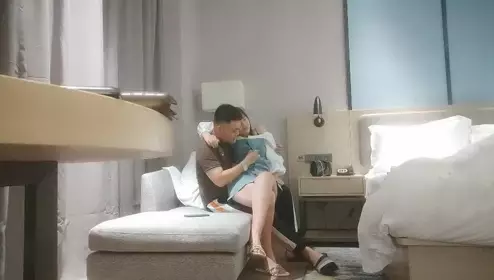 大内密探小情侣的激情周末